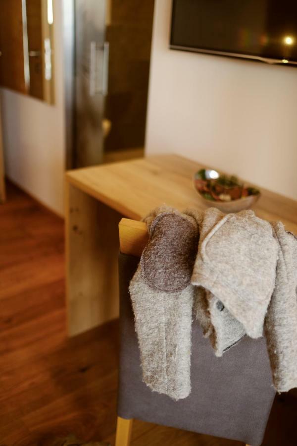 Unterlutaschg-Chalet Appartement Am Hof Slingia Exterior photo